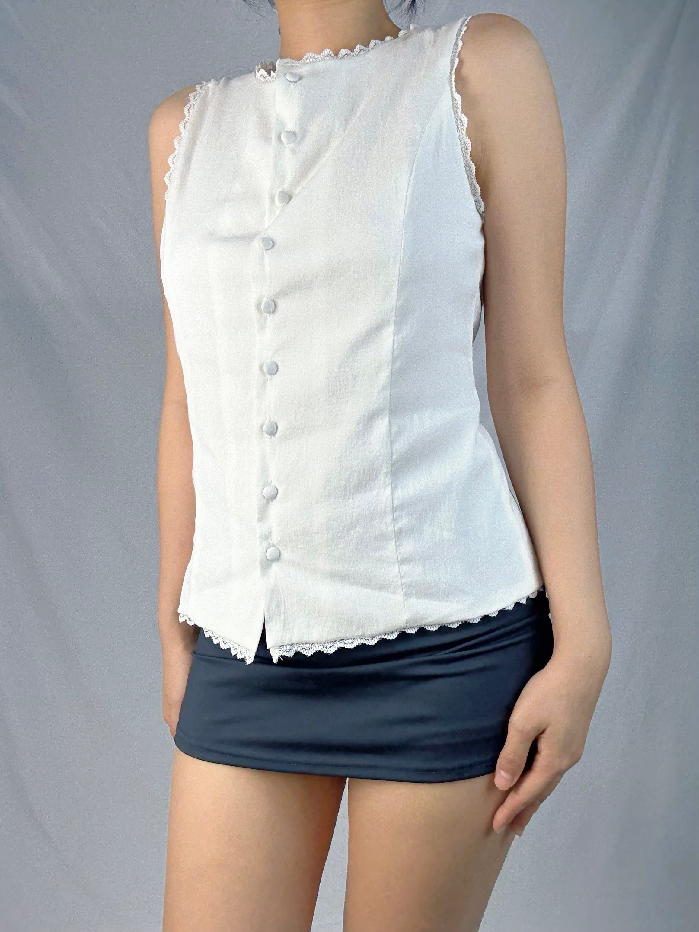 Belle Buttoned Top
